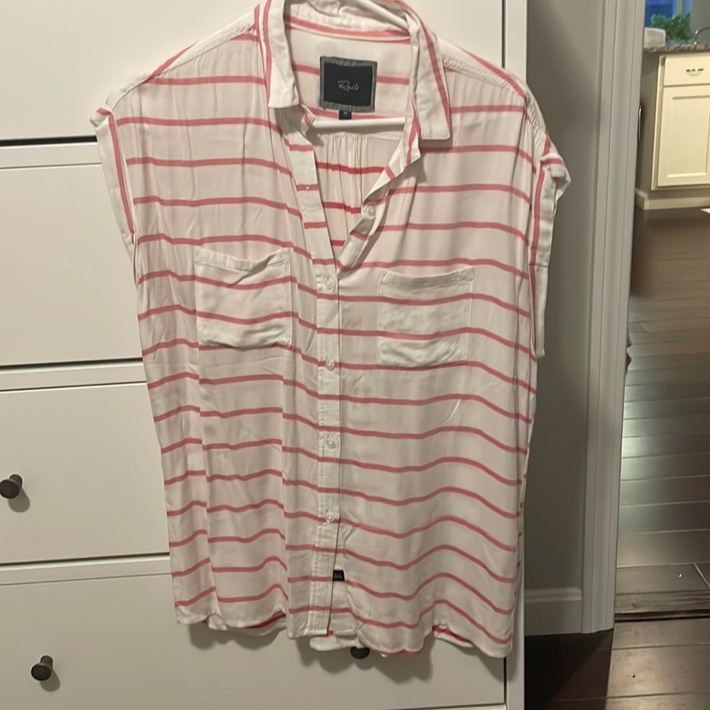 Rails button down muscle tee